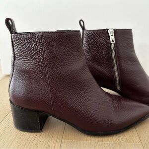 Everlane The Boss Heeled Ankle Boots Pebbled Italian Leather Heel Burgundy Point